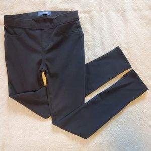 Like new Girl's Old Navy ballerina 24/7 jeggings.